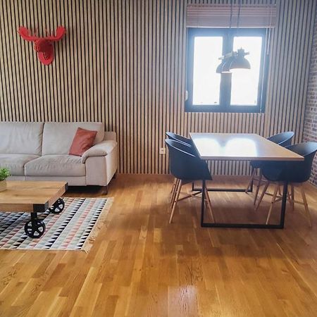 Apartments At Ljubovic Hill Park بودغوريتْسا المظهر الخارجي الصورة