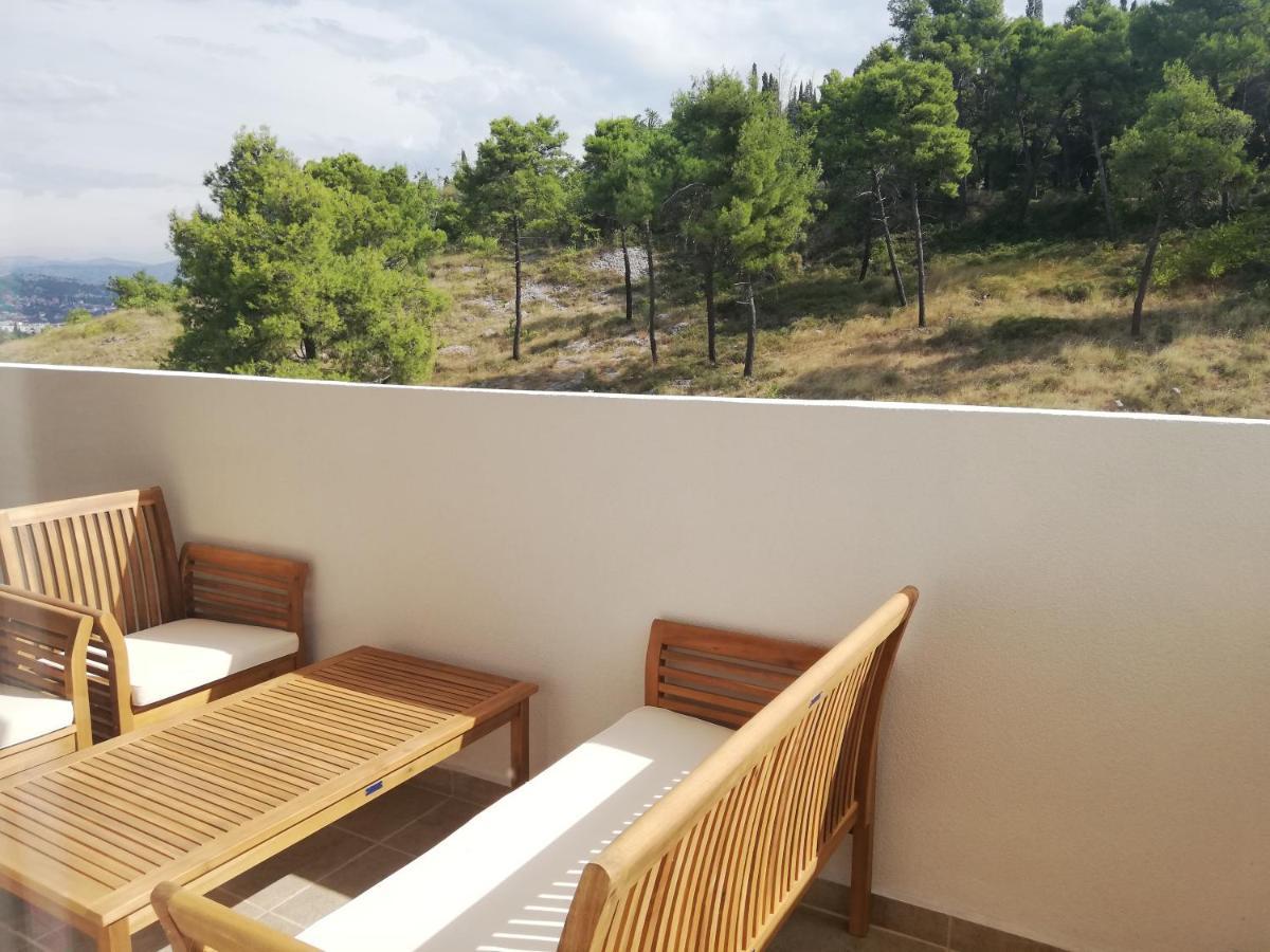 Apartments At Ljubovic Hill Park بودغوريتْسا المظهر الخارجي الصورة