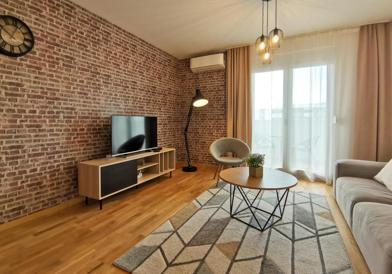 Apartments At Ljubovic Hill Park بودغوريتْسا المظهر الخارجي الصورة
